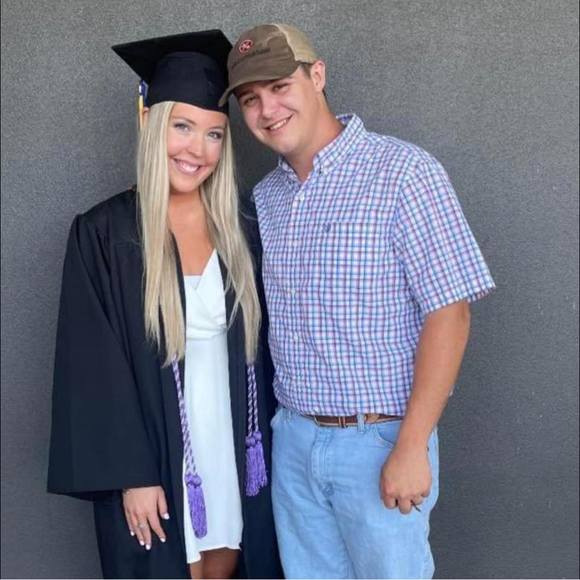 Meet your Posher, Hunter - Picture 1 of 1